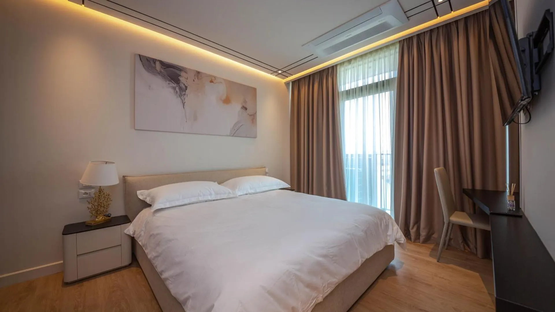 Tirana Lake Side Apartments 0*,  Arnavutluk