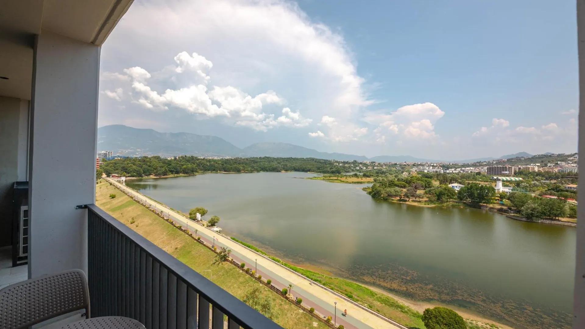 Tirana Lake Side Apartments Albania